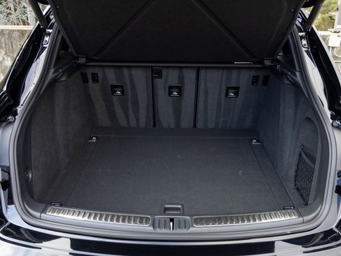 Certified 2025 Porsche Macan image 41