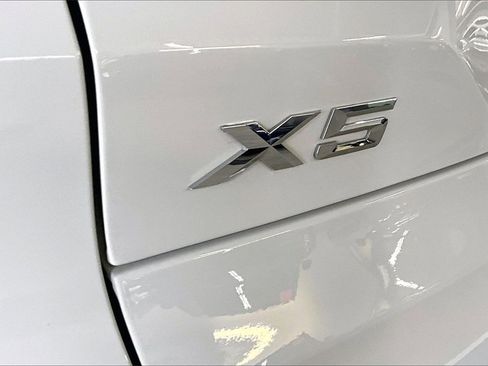 Used 2022 BMW X5 xDrive40i w/ Executive Package image 22