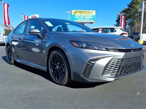 New 2026 Toyota Camry SE image 1