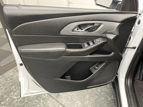 Certified 2023 Chevrolet Traverse LT image 7