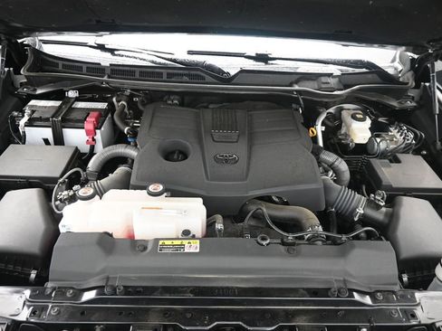 Used 2023 Toyota Tundra Limited AWD/4WD image 28