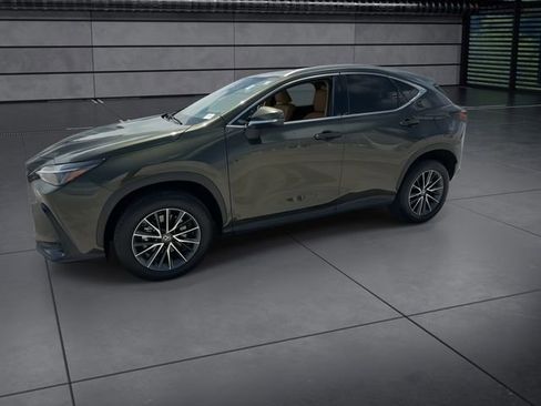 Used 2025 Lexus NX 250 FWD w/ Cold Area Package image 4