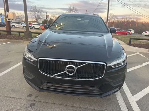 Used 2019 Volvo XC60 T5 Momentum w/ Premium Package image 2