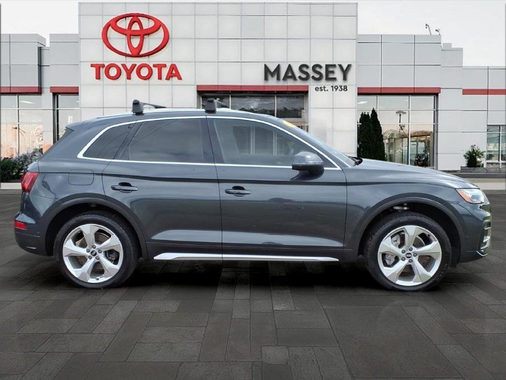 Used 2021 Audi Q5 Prestige w/ Prestige Package AWD/4WD image 2