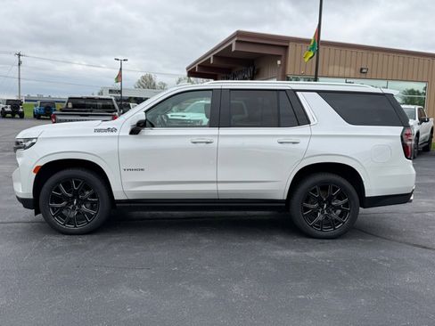 Used 2021 Chevrolet Tahoe High Country w/ Premium Package AWD/4WD image 5