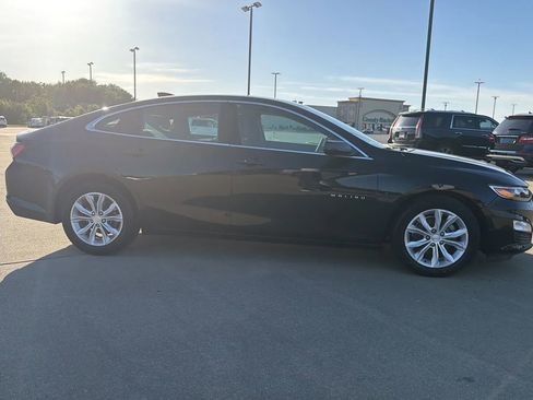 Used 2020 Chevrolet Malibu LT FWD image 23