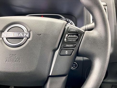 Used 2022 Nissan Frontier SV w/ Technology Package image 21