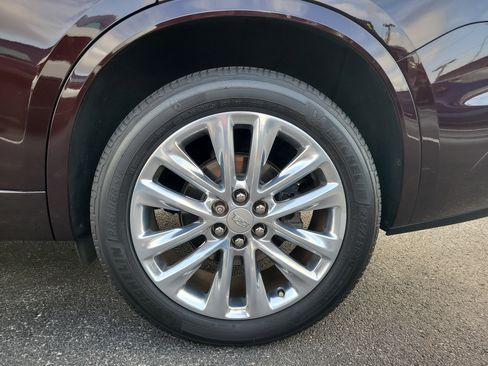 Used 2020 Cadillac XT6 Premium Luxury FWD image 8