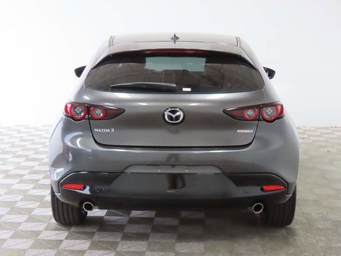 Used 2019 MAZDA MAZDA3 Hatchback w/ Premium Package FWD image 4
