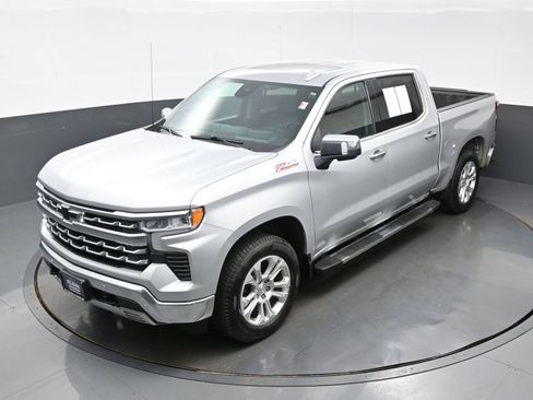 Used 2022 Chevrolet Silverado 1500 LTZ w/ LTZ Premium Package AWD/4WD image 35