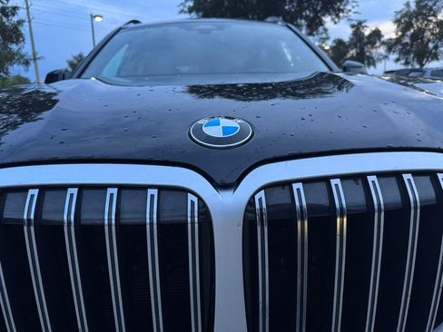 Used 2024 BMW X7 xDrive40i w/ Executive Package AWD/4WD image 3