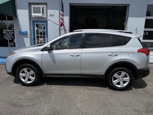 Used 2014 Toyota RAV4 XLE AWD/4WD image 6