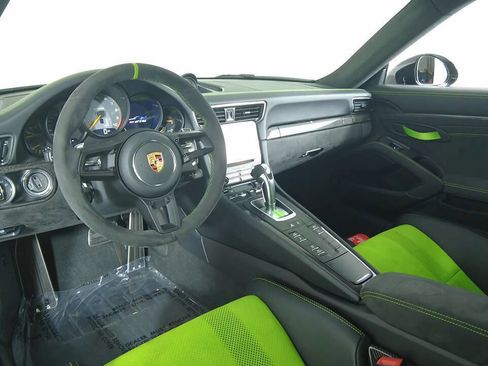 Used 2019 Porsche 911 GT3 RS image 5