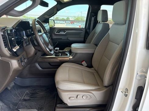 Used 2024 Chevrolet Silverado 1500 LT RWD image 14