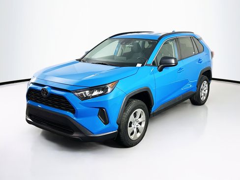 Used 2019 Toyota RAV4 LE w/ Carpet Mat Package image 3