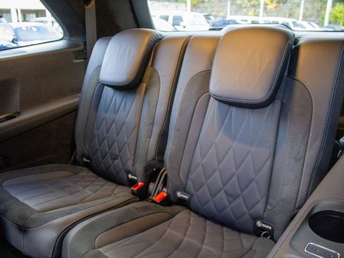 Used 2022 Mercedes-Benz GLS 63 AMG 4MATIC image 23