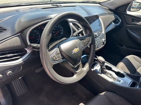 Used 2023 Chevrolet Malibu LT FWD image 18