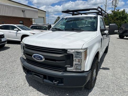 Used 2019 Ford F250 XL w/ Power Equipment Group RWD image 3