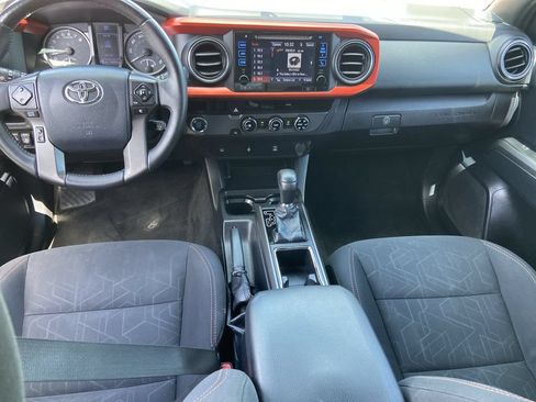 Used 2017 Toyota Tacoma TRD Off-Road w/ Tow Package RWD image 15