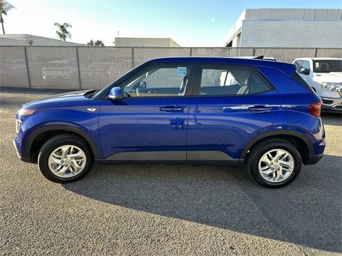 Used 2022 Hyundai Venue SE w/ Cargo Package image 7