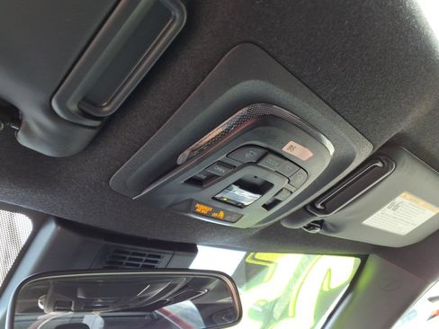 Certified 2025 Toyota Corolla SE w/ SE Premium Package image 18