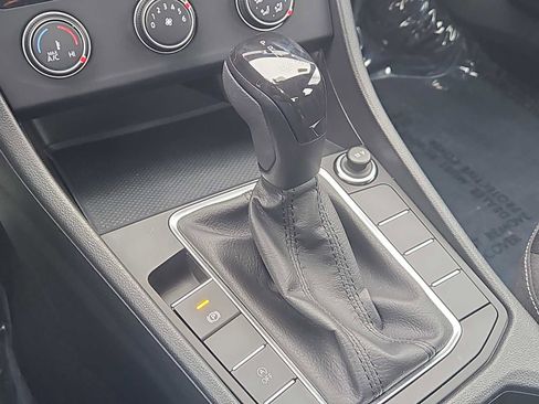 Used 2023 Volkswagen Jetta Sport image 22