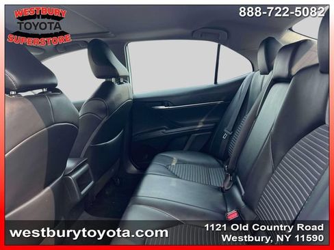 Used 2022 Toyota Camry SE w/ Cold Weather Package FWD image 14