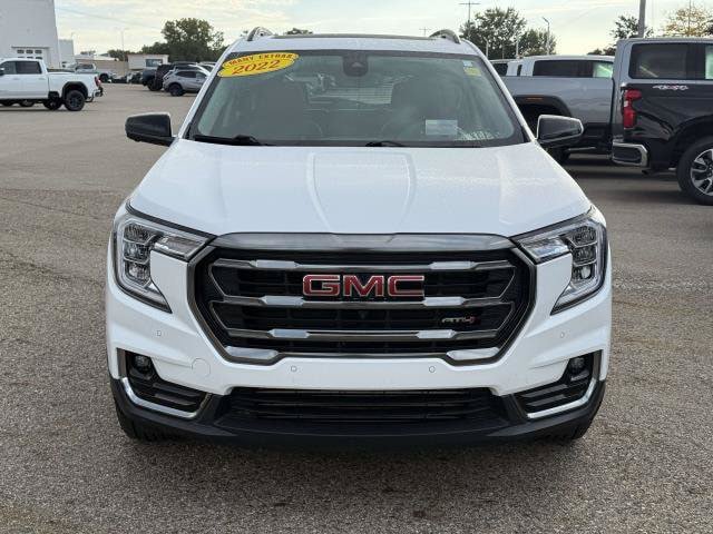 Used 2022 GMC Terrain AT4 w/ Tech Package AWD/4WD image 3