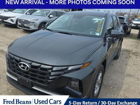 Used 2023 Hyundai Tucson SE AWD/4WD image 3