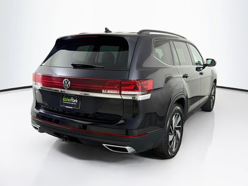 Used 2025 Volkswagen Atlas SE FWD image 9
