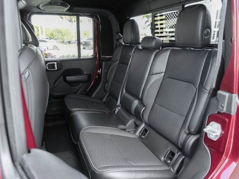 Used 2021 Jeep Gladiator Sport AWD/4WD image 35
