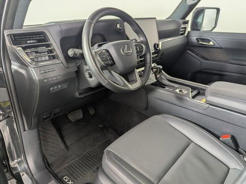 Used 2024 Lexus GX 550 w/ Accessory Package (Z1) image 16