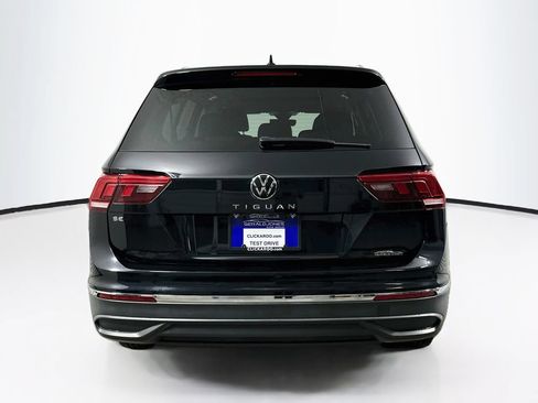 Used 2024 Volkswagen Tiguan SE w/ Panoramic Sunroof Package FWD image 15