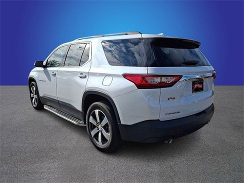 Used 2020 Chevrolet Traverse LT w/ LT Premium Package image 6