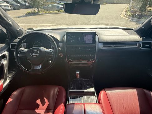 Used 2023 Lexus GX 460 Premium w/ Premium Package image 29