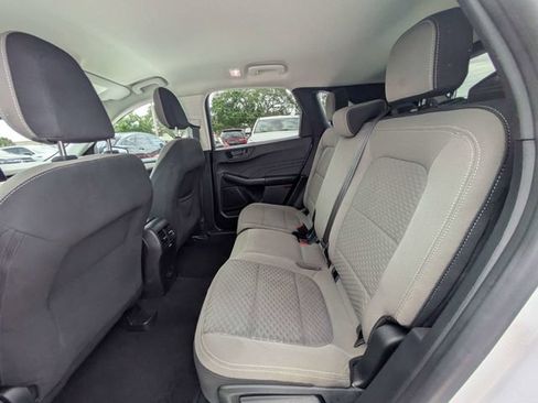 Used 2022 Ford Escape SE FWD image 12