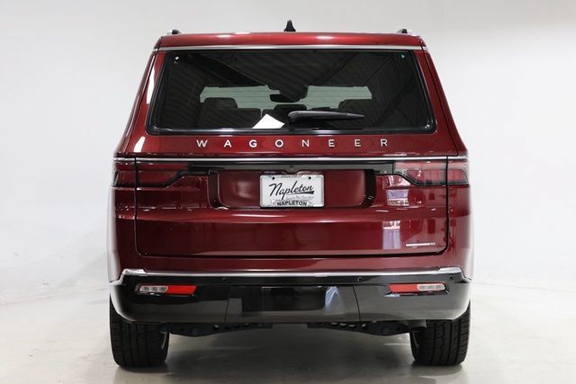 Used 2024 Jeep Wagoneer Series III w/ Premium Group I AWD/4WD image 6