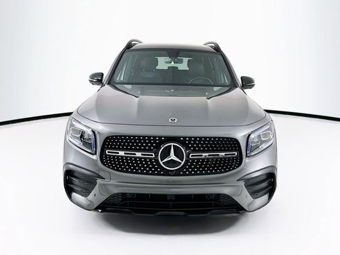 Used 2023 Mercedes-Benz GLB 250 image 2