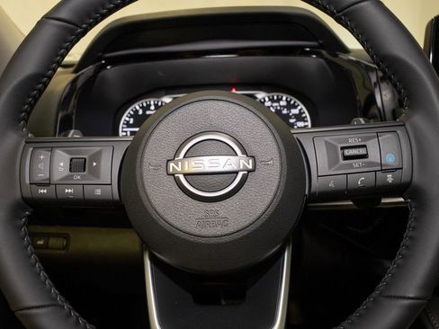 New 2025 Nissan Pathfinder SV image 21