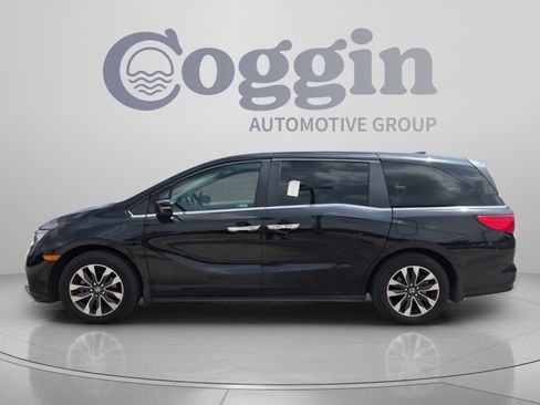 Used 2024 Honda Odyssey EX-L image 3