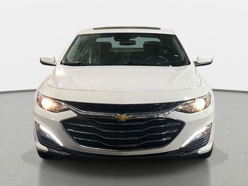 Used 2024 Chevrolet Malibu LT image 2