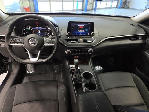 Used 2022 Nissan Altima 2.5 SV image 11