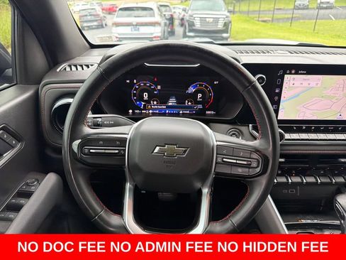 Used 2025 Chevrolet Colorado Z71 AWD/4WD image 16