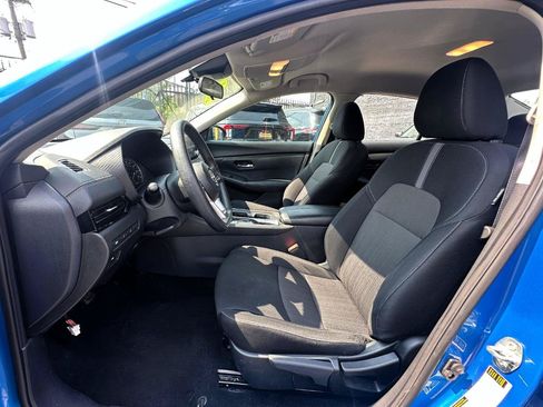 Used 2024 Nissan Sentra SV FWD image 20
