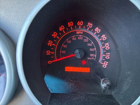 Used 2011 Toyota Tundra 4x4 Double Cab w/ Tow Pkg image 2