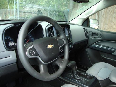 Used 2016 Chevrolet Colorado W/T w/ WT Convenience Package image 8