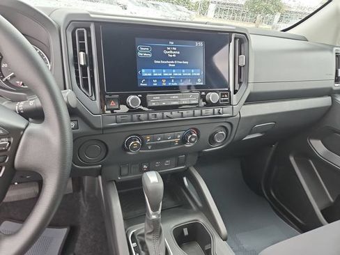 Used 2025 Nissan Frontier S RWD image 11