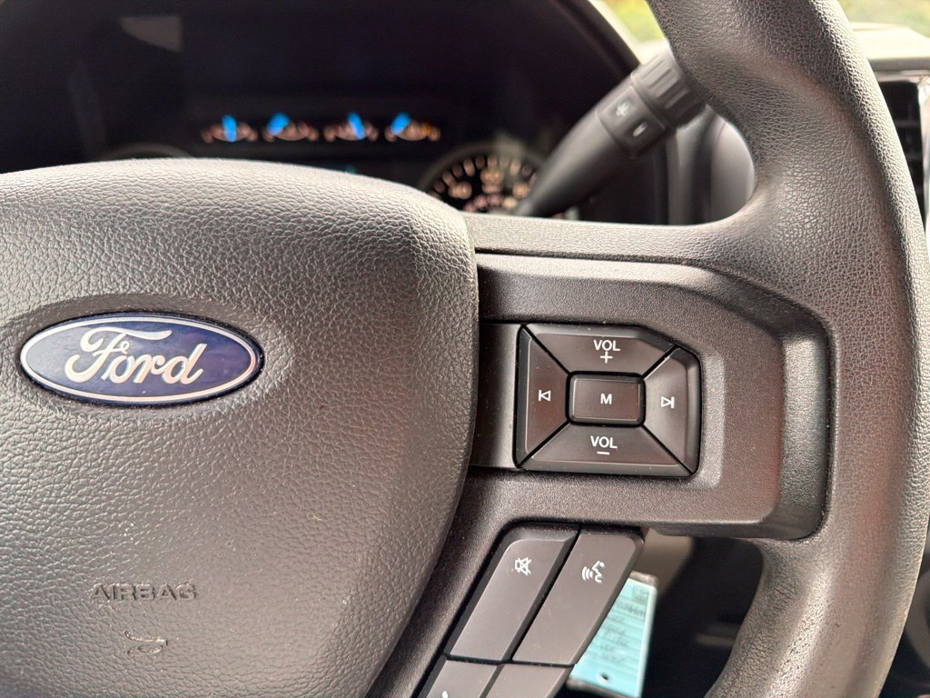 Used 2017 Ford F150 XLT AWD/4WD image 5