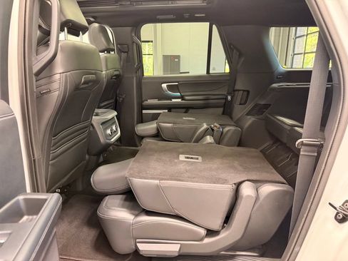 Used 2025 Ford Expedition Max Platinum w/ Stealth Appearance Package AWD/4WD image 26