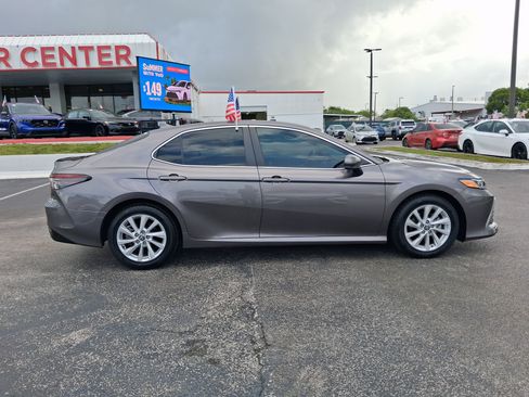 Used 2023 Toyota Camry LE FWD image 13